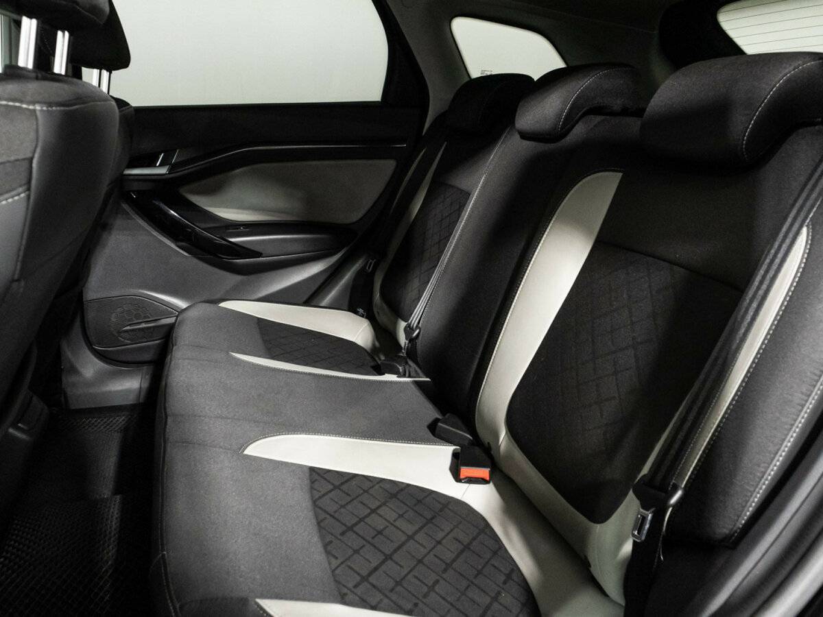 Купить Lada (ВАЗ) Vesta с пробегом. Фото: #9