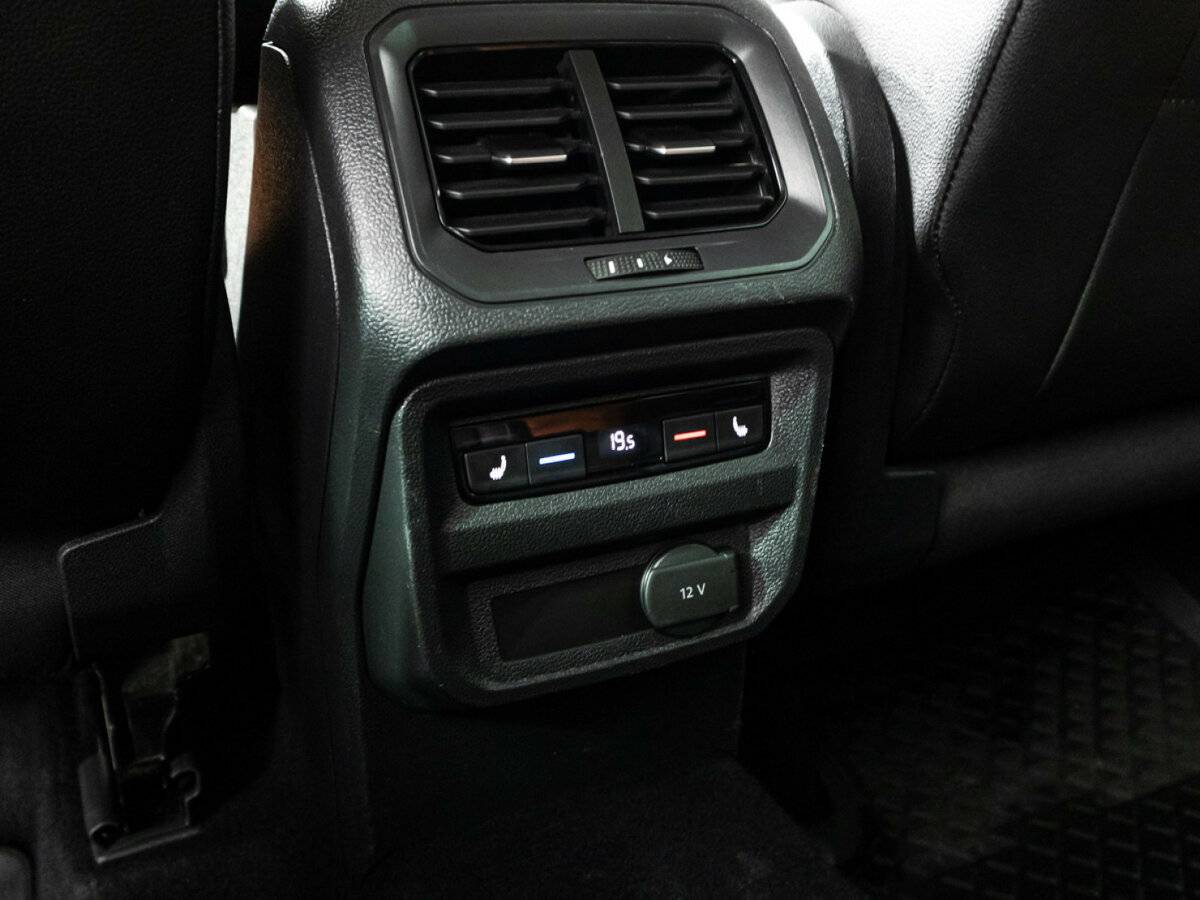 Купить Volkswagen Tiguan с пробегом. Фото: #24