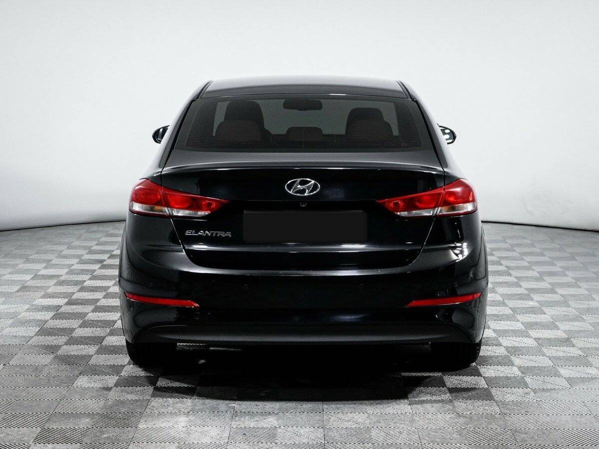 Купить Hyundai Elantra с пробегом. Фото: #4