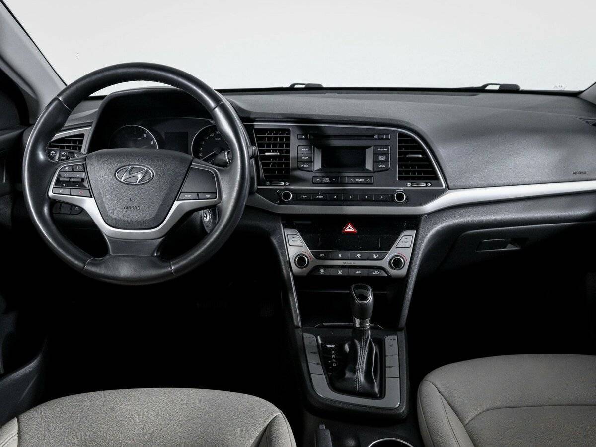 Купить Hyundai Elantra с пробегом. Фото: #9