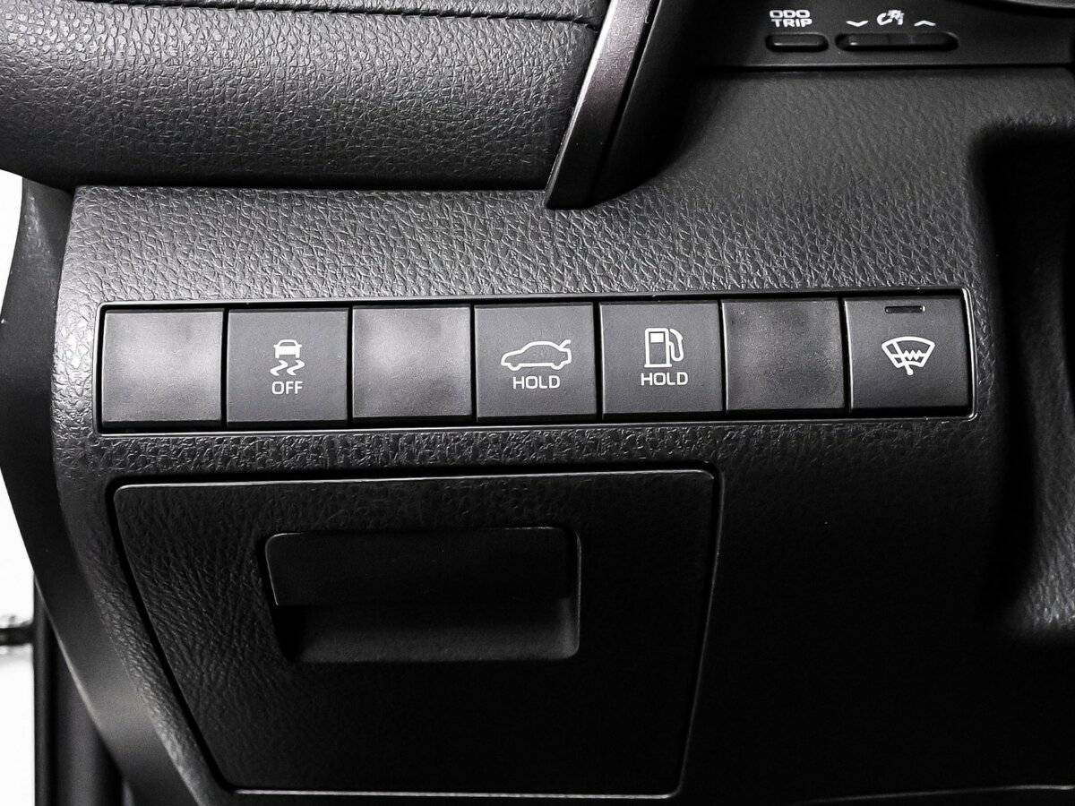 Купить Toyota Camry с пробегом. Фото: #17