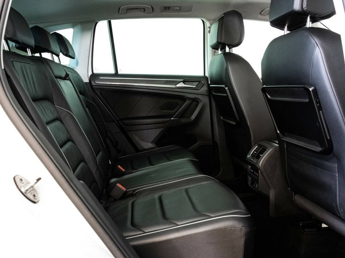 Купить Volkswagen Tiguan с пробегом. Фото: #15