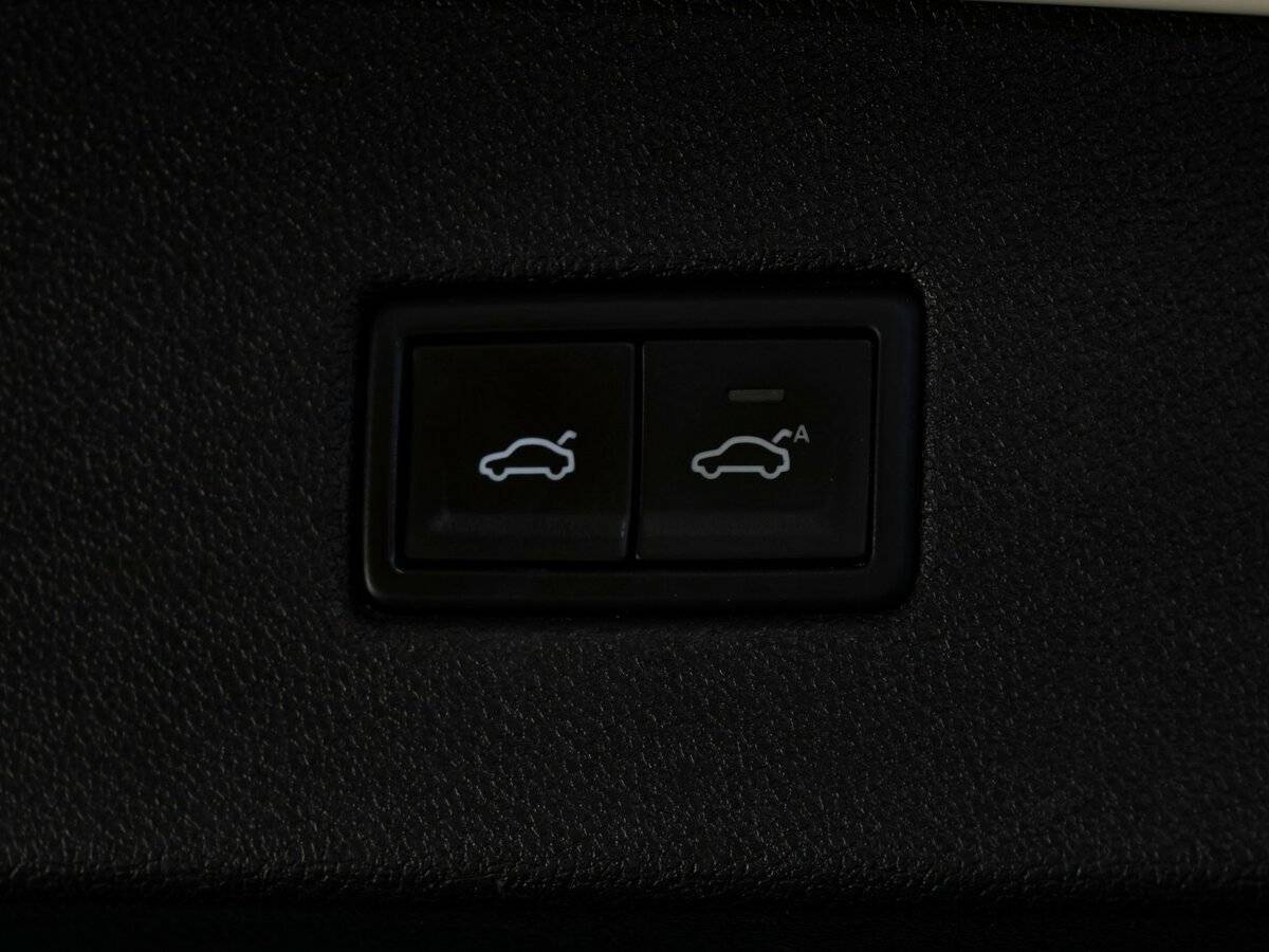 Купить Volkswagen Tiguan с пробегом. Фото: #25