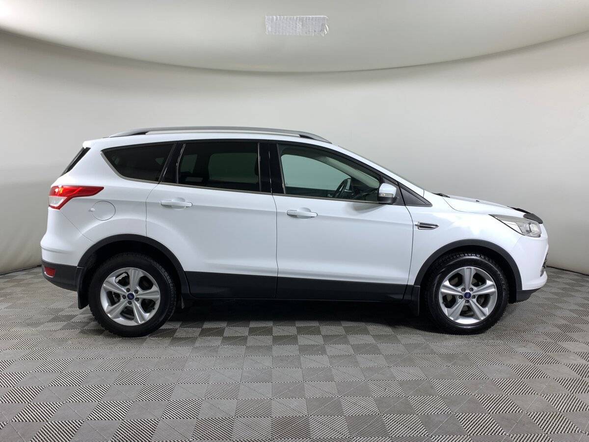 Купить Ford Kuga с пробегом. Фото: #3