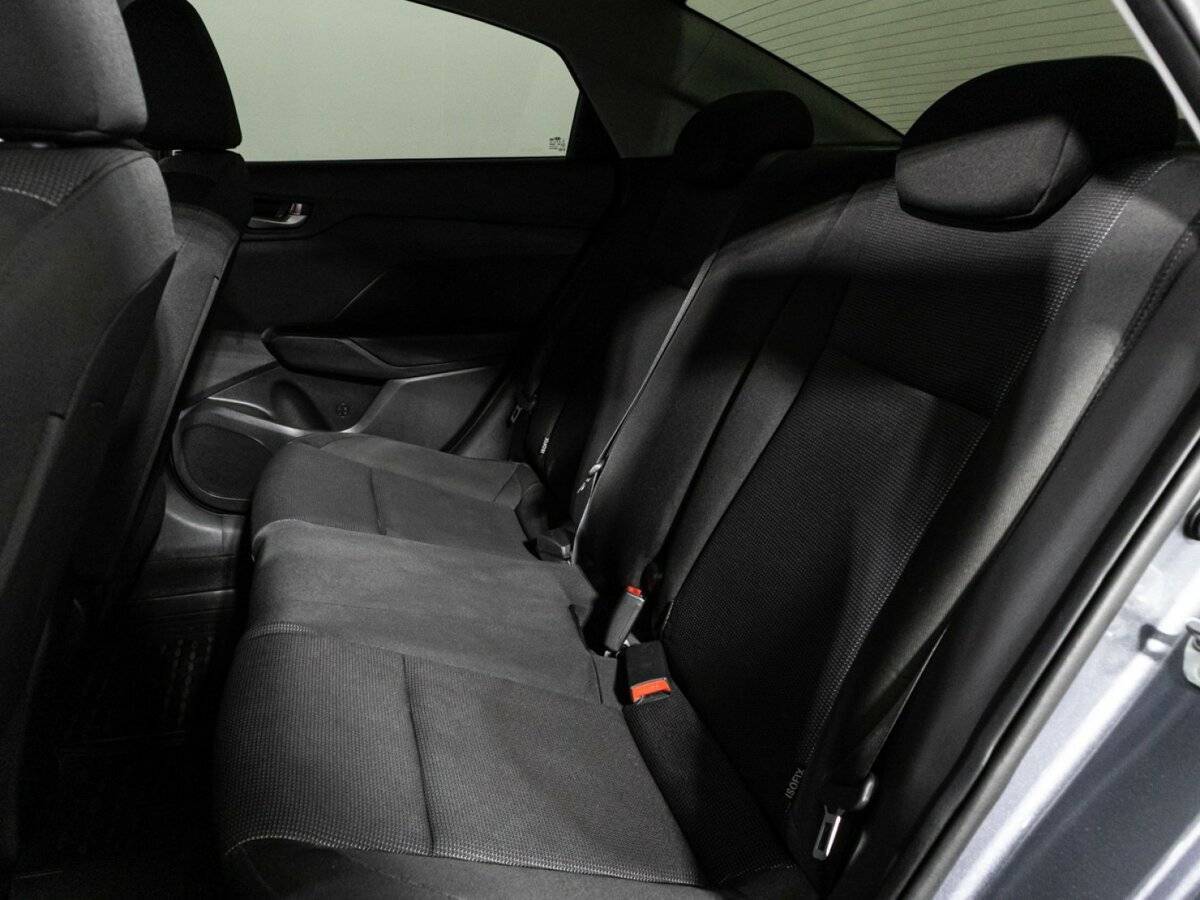 Купить Hyundai Solaris с пробегом. Фото: #9