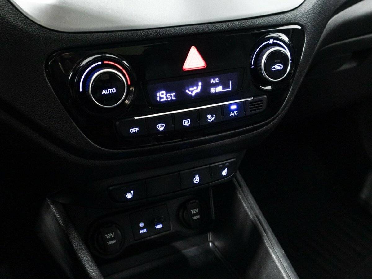 Купить Hyundai Solaris с пробегом. Фото: #17