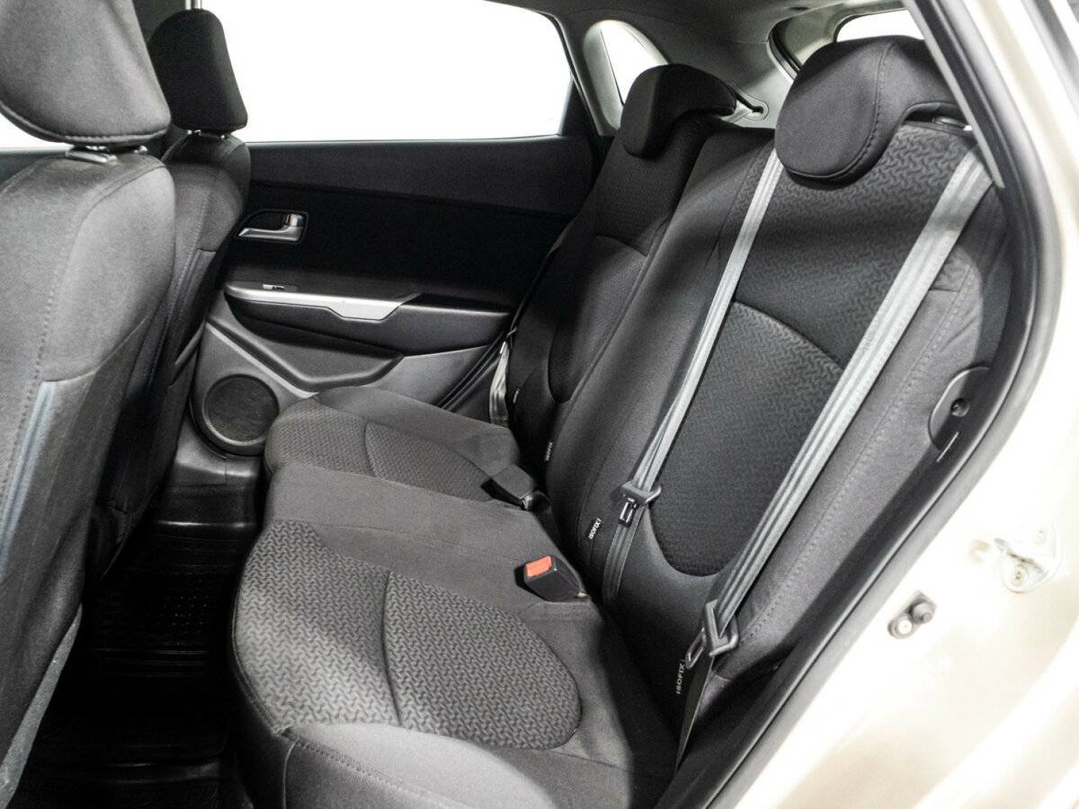 Купить Kia Rio с пробегом. Фото: #9