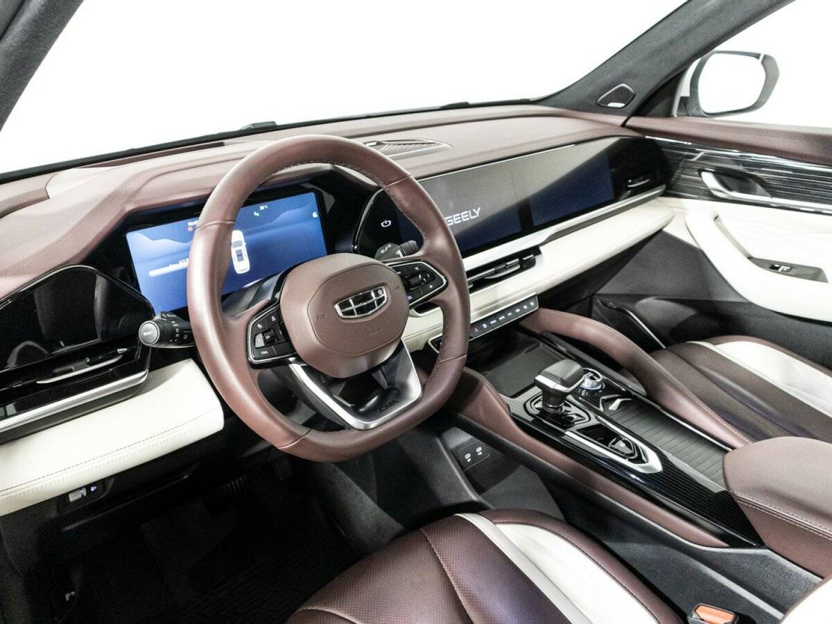 Купить Geely Monjaro с пробегом. Фото: #10