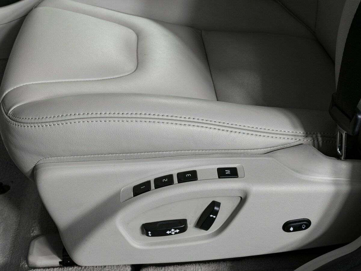 Купить Volvo XC60 с пробегом. Фото: #18