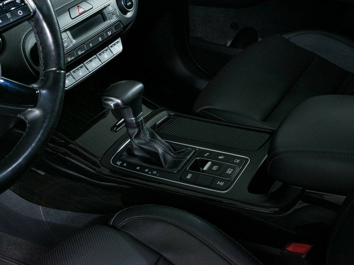 Купить Kia Sorento с пробегом. Фото: #17