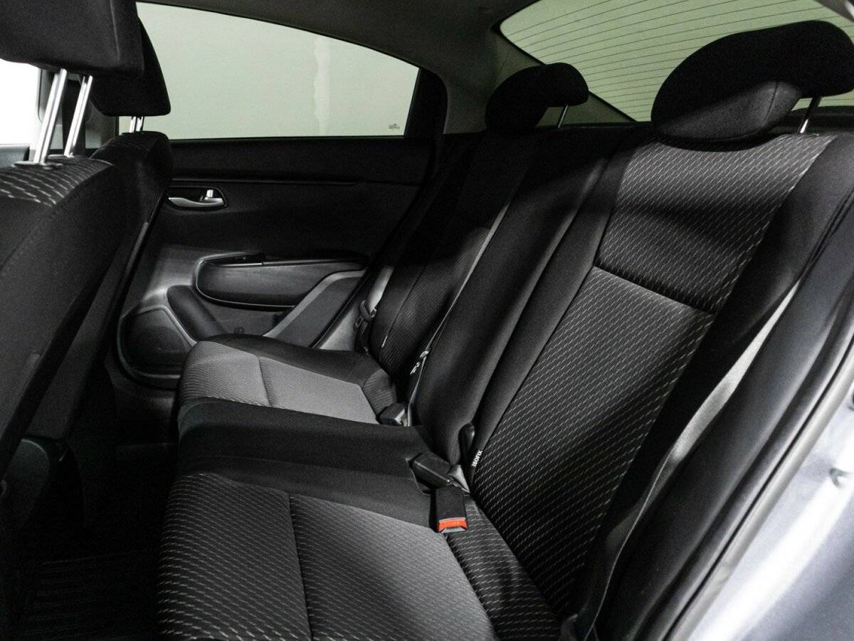 Купить Kia Rio с пробегом. Фото: #9