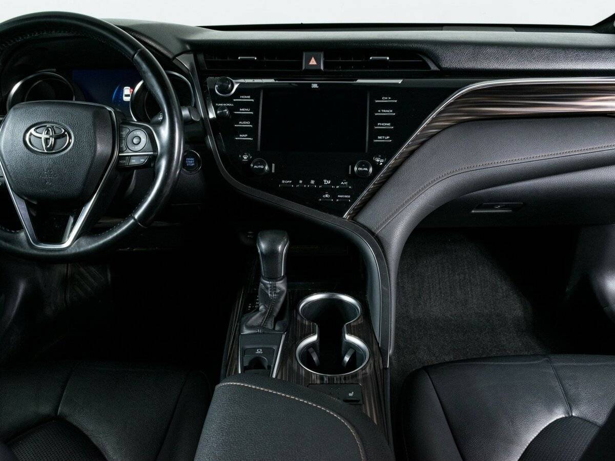 Купить Toyota Camry с пробегом. Фото: #10