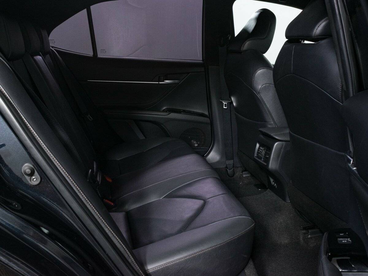 Купить Toyota Camry с пробегом. Фото: #11