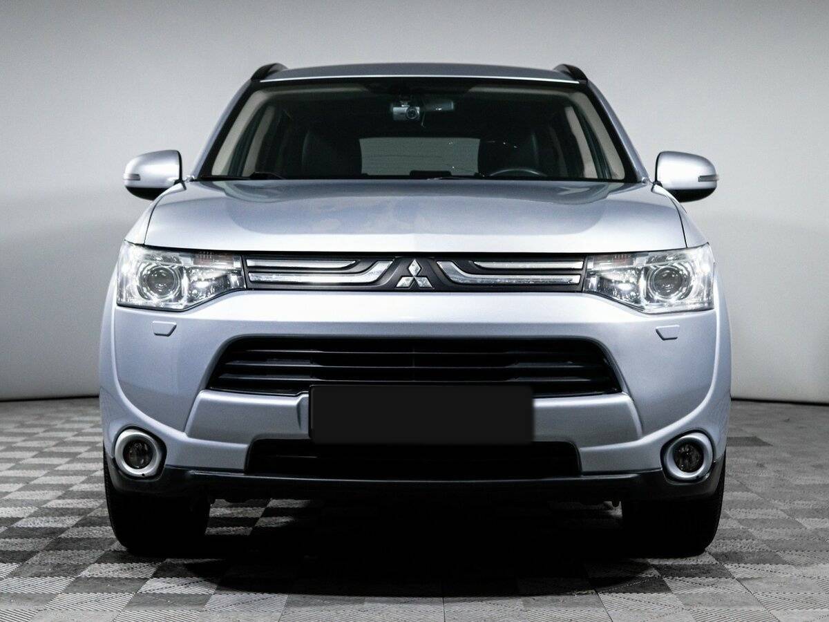 Купить Mitsubishi Outlander с пробегом. Фото: #1