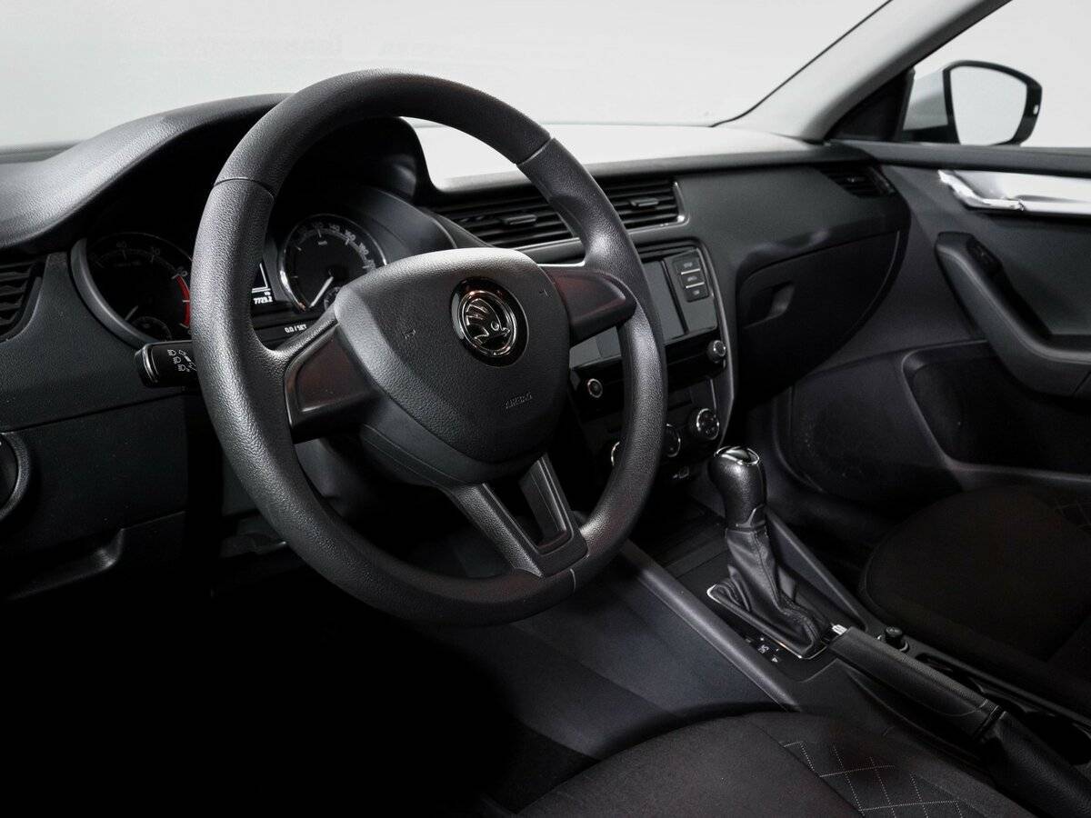 Купить Skoda Octavia с пробегом. Фото: #13