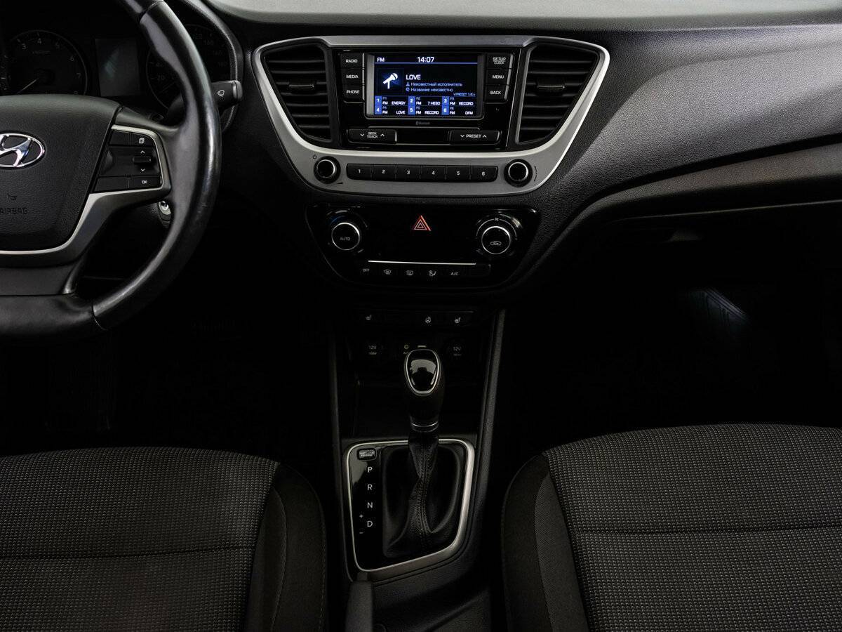 Купить Hyundai Solaris с пробегом. Фото: #11