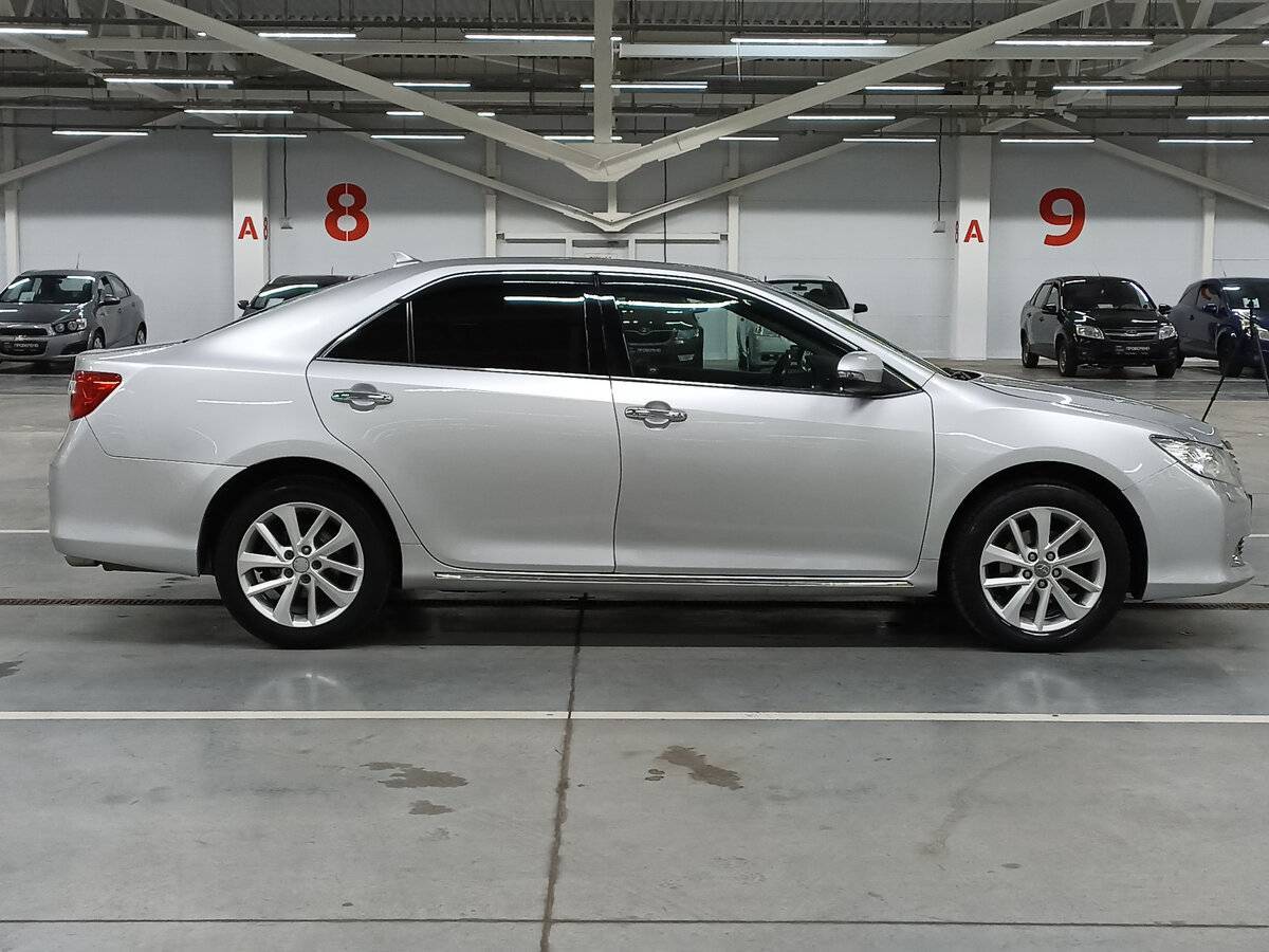 Купить Toyota Camry с пробегом. Фото: #3