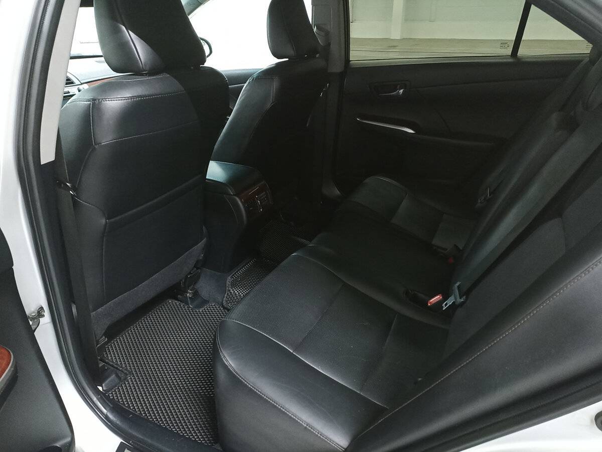 Купить Toyota Camry с пробегом. Фото: #11