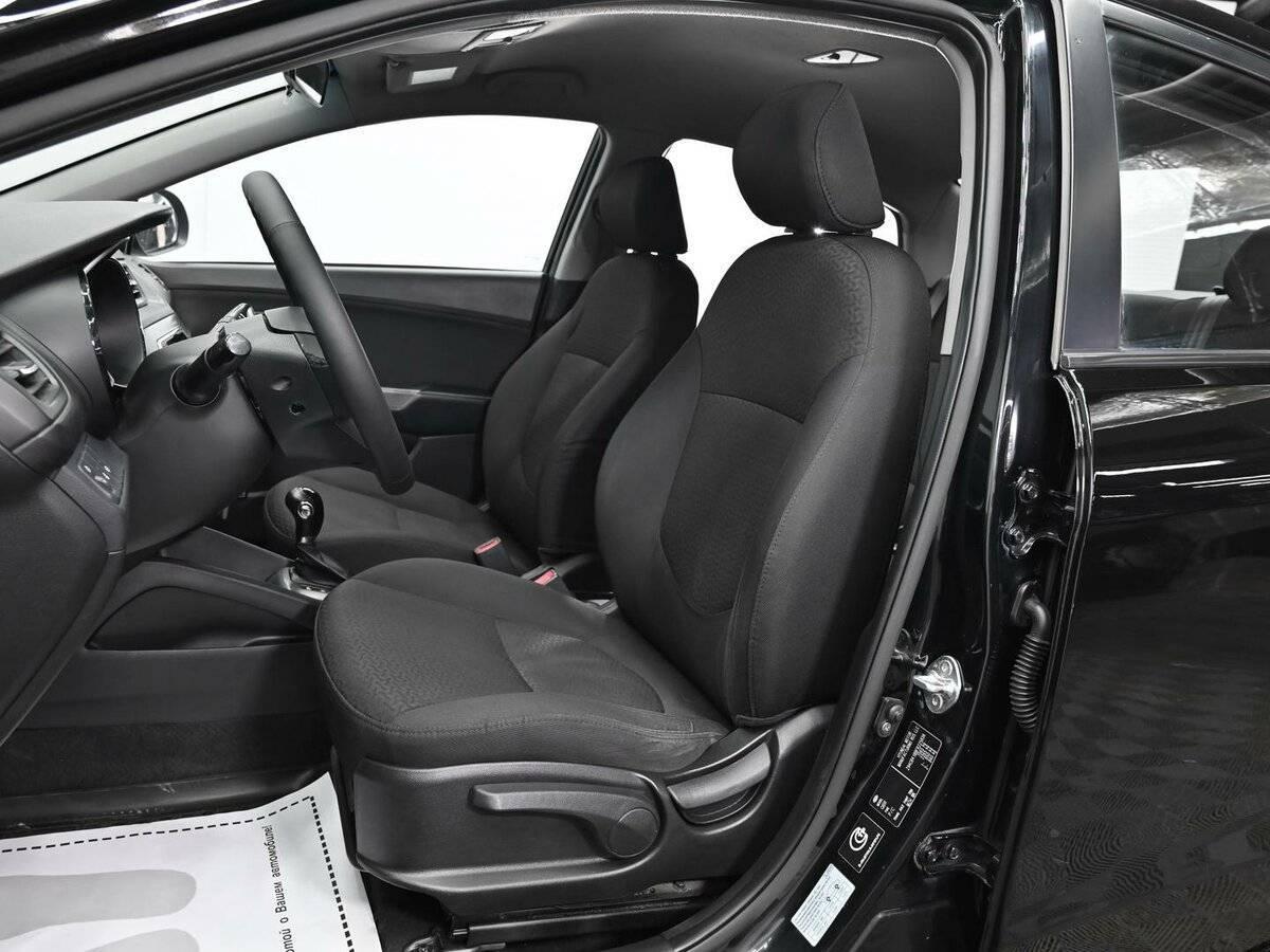 Купить Kia Rio с пробегом. Фото: #4