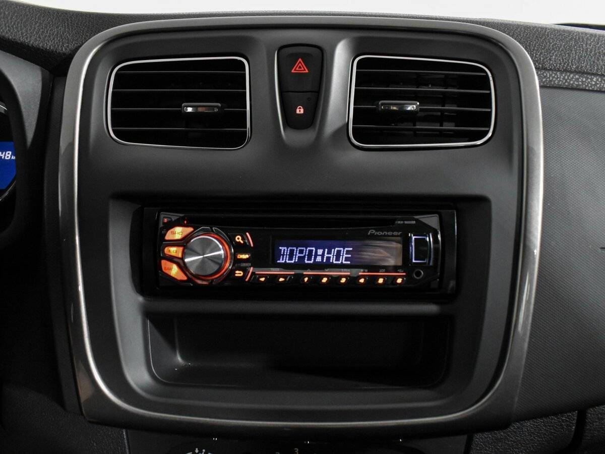 Купить Renault Sandero с пробегом. Фото: #15