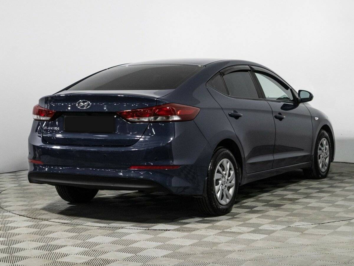 Купить Hyundai Elantra с пробегом. Фото: #4