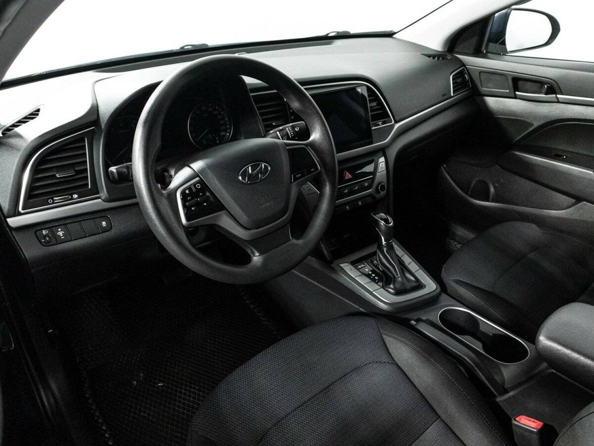 Купить Hyundai Elantra с пробегом. Фото: #10