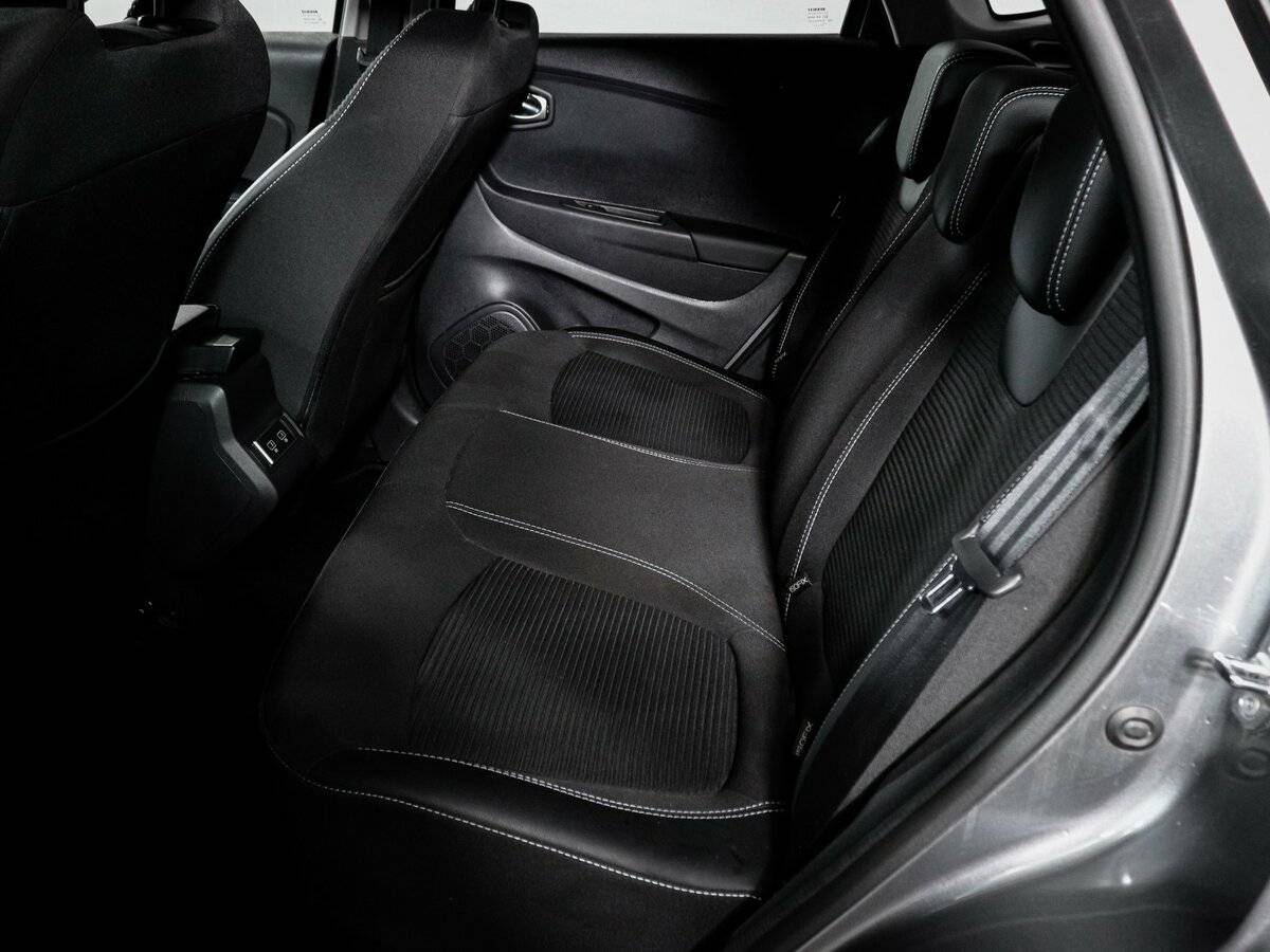 Купить Renault Kaptur с пробегом. Фото: #9