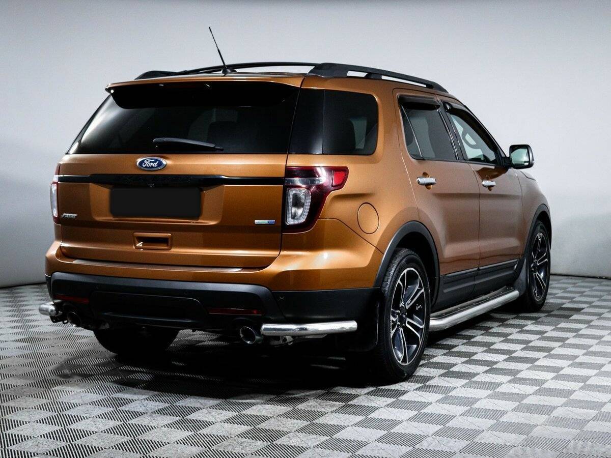 Купить Ford Explorer с пробегом. Фото: #3