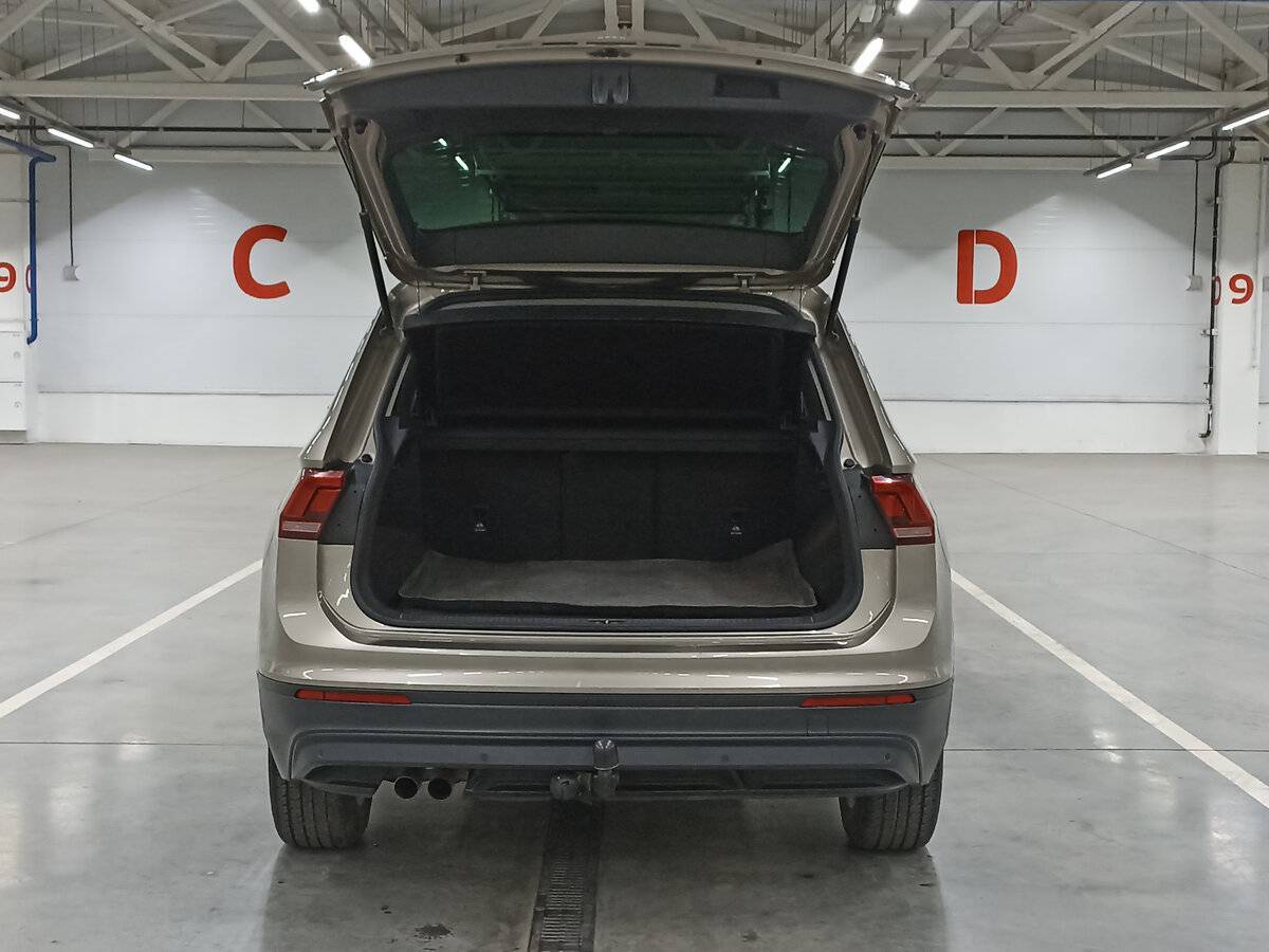 Купить Volkswagen Tiguan с пробегом. Фото: #9