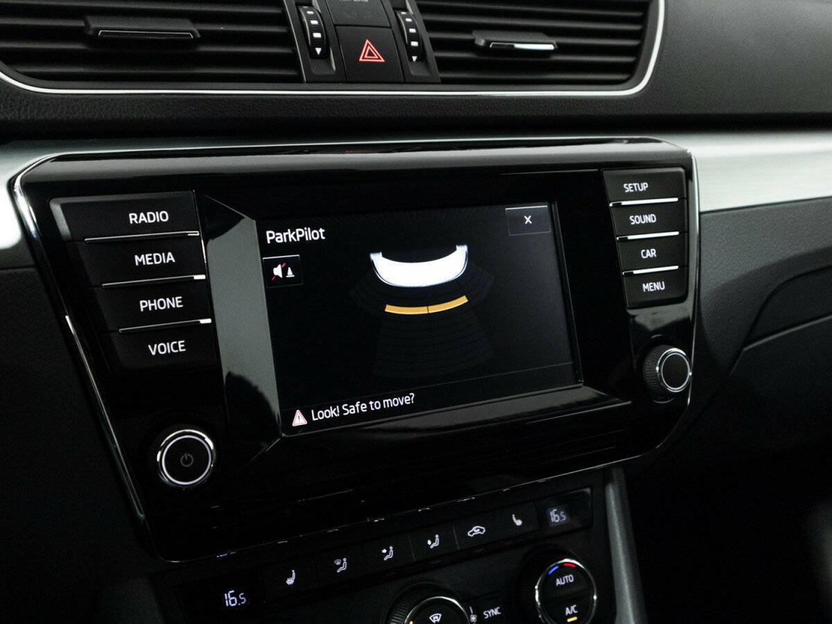 Купить Skoda Superb с пробегом. Фото: #16