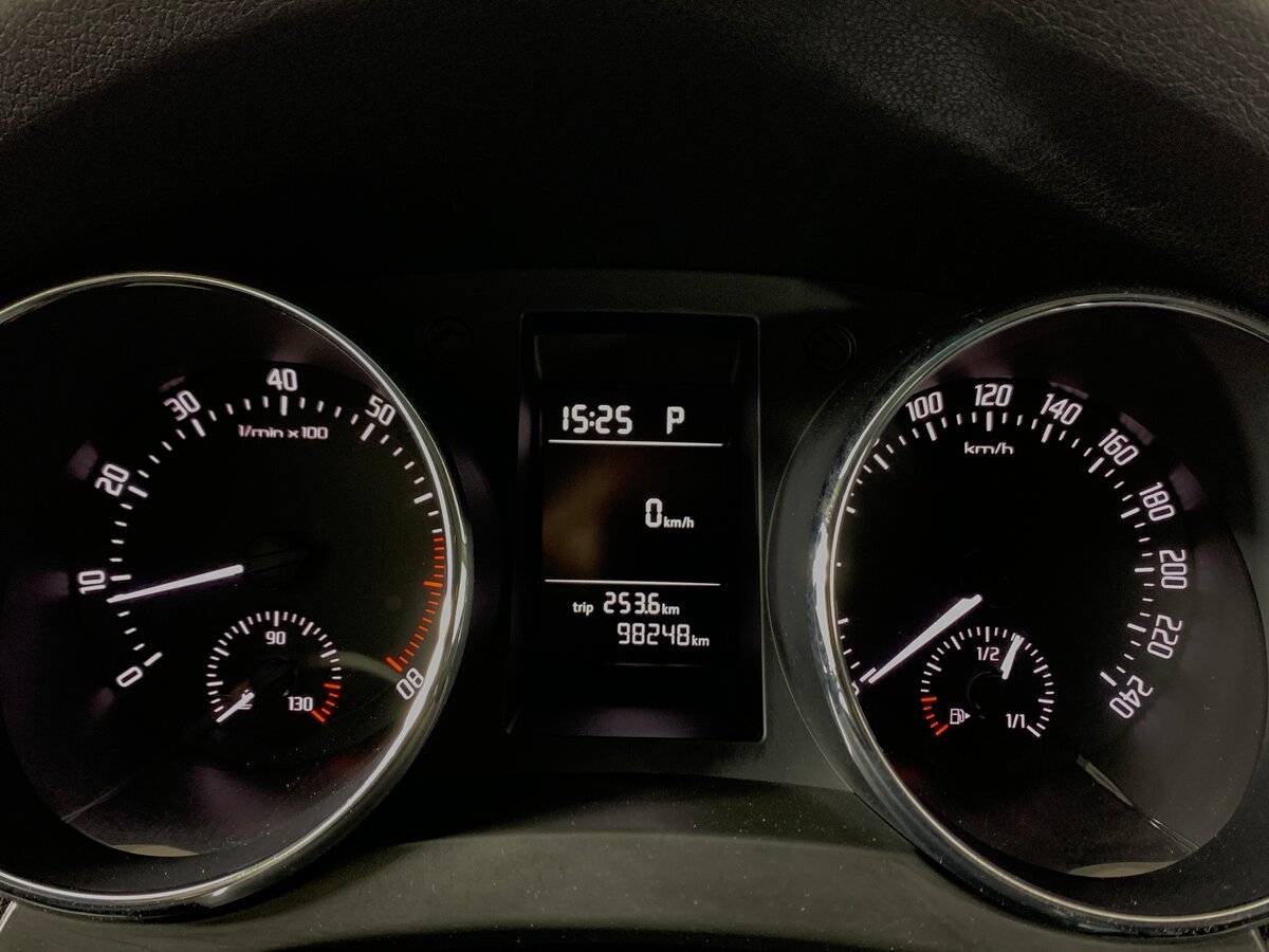 Купить Skoda Yeti с пробегом. Фото: #13