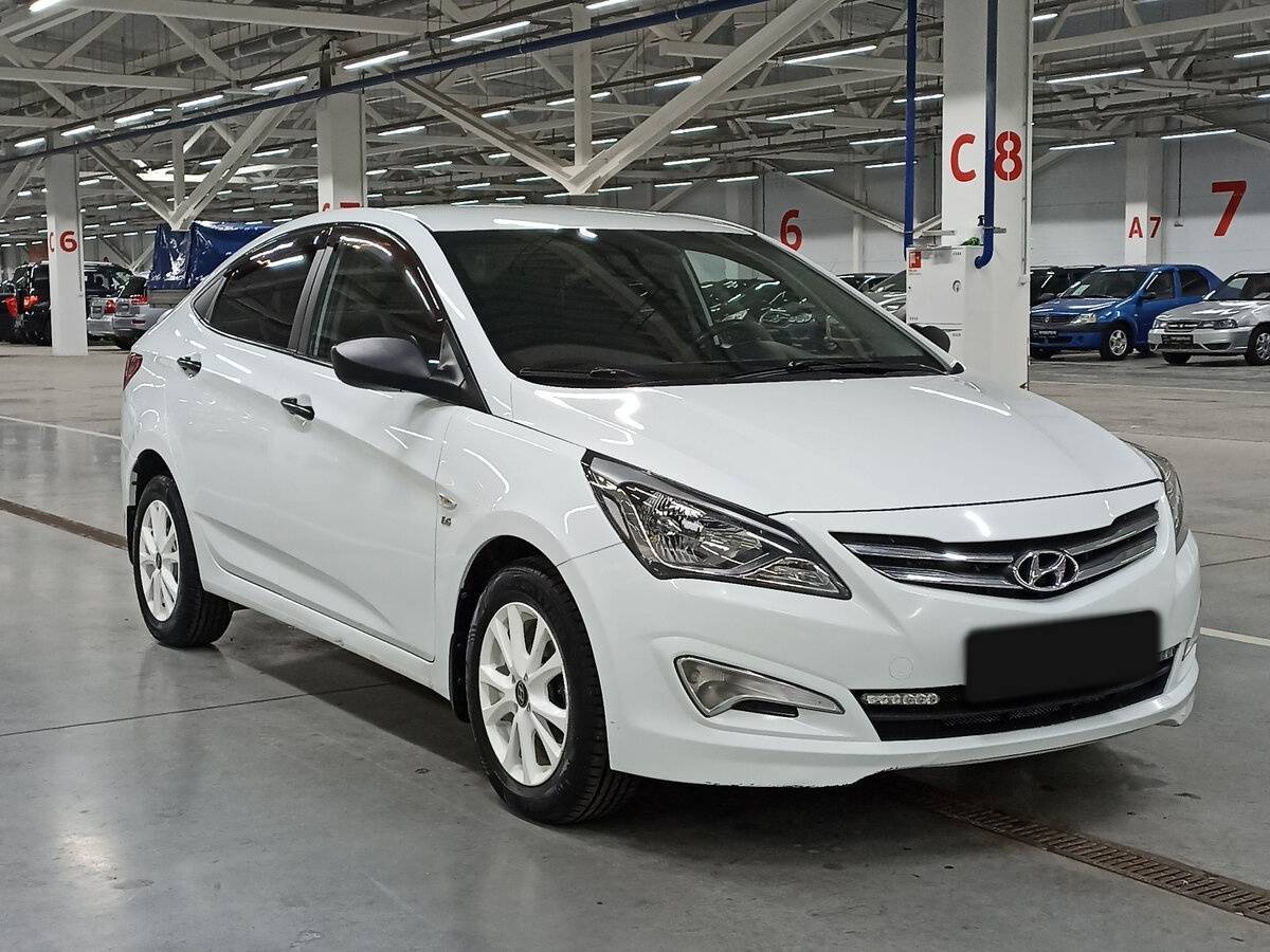 Купить Hyundai Solaris с пробегом. Фото: #2