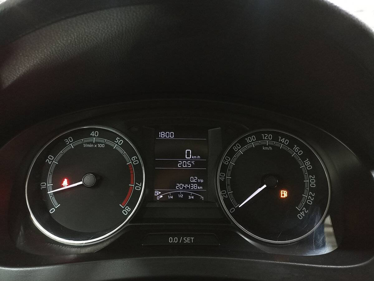 Купить Skoda Rapid с пробегом. Фото: #12