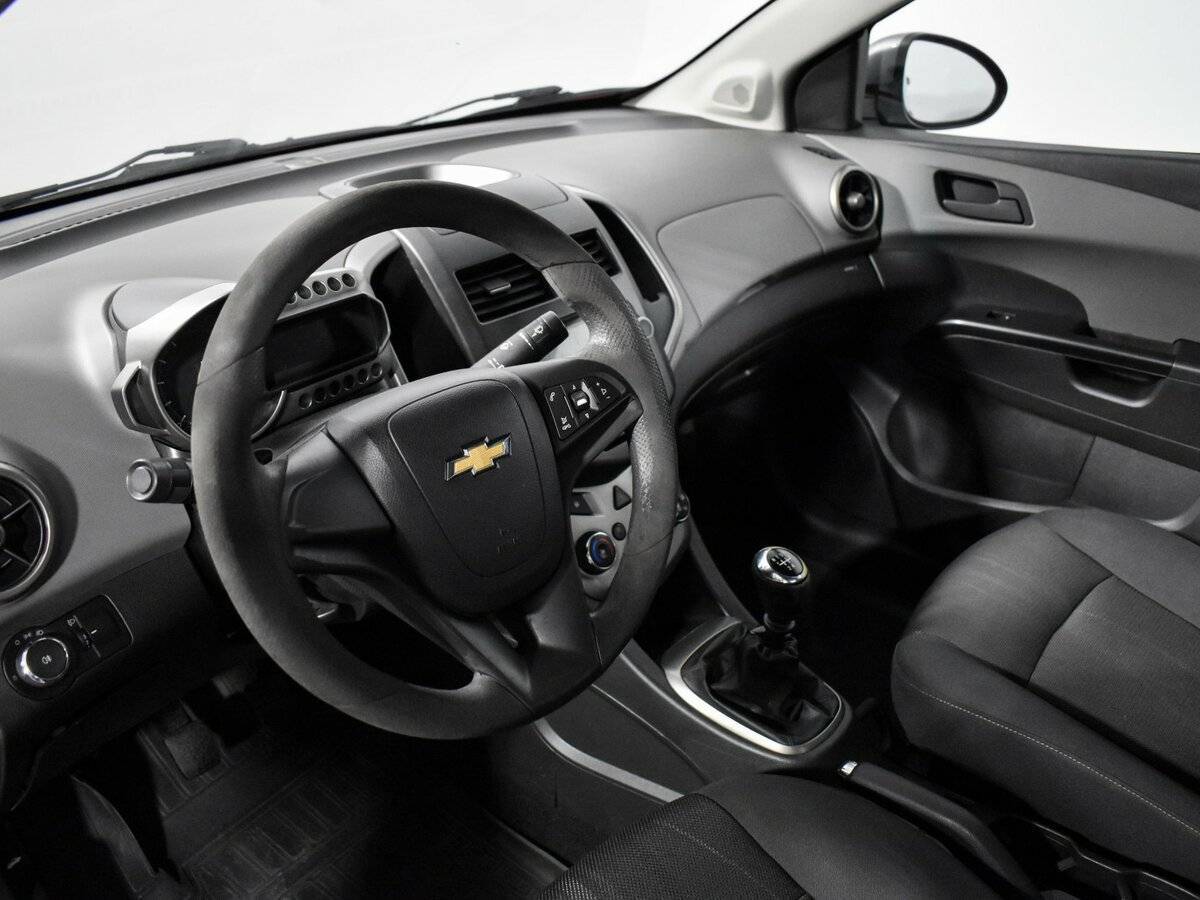 Купить Chevrolet Aveo с пробегом. Фото: #8