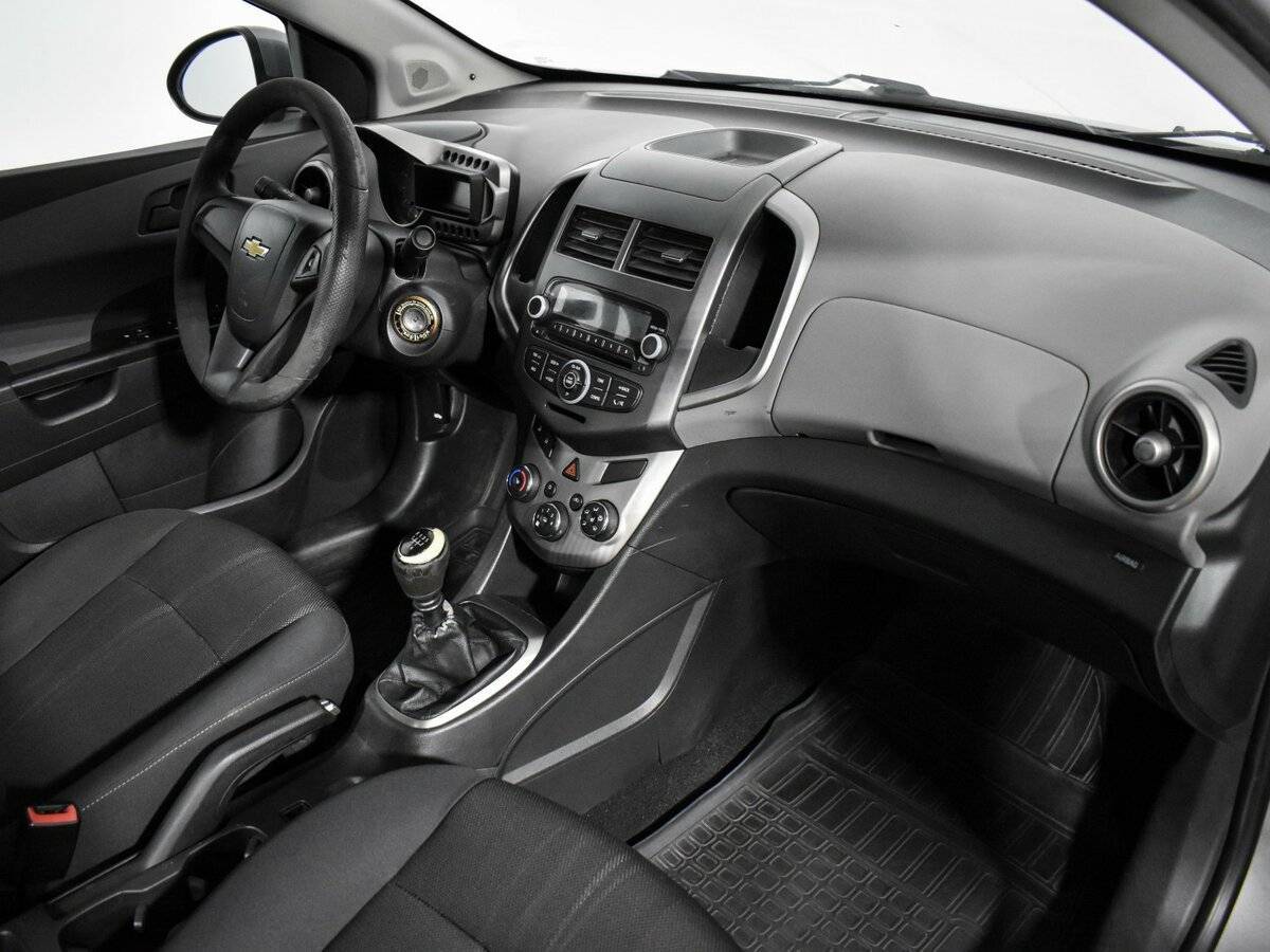Купить Chevrolet Aveo с пробегом. Фото: #13