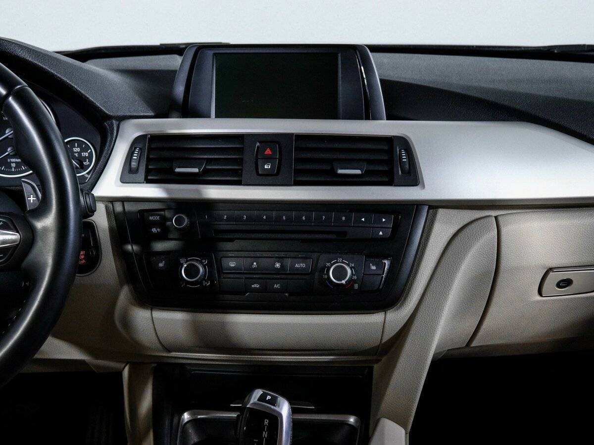 Купить BMW 3 серии с пробегом. Фото: #10