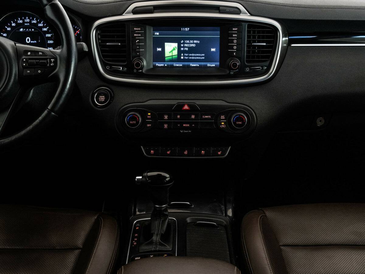 Купить Kia Sorento с пробегом. Фото: #12