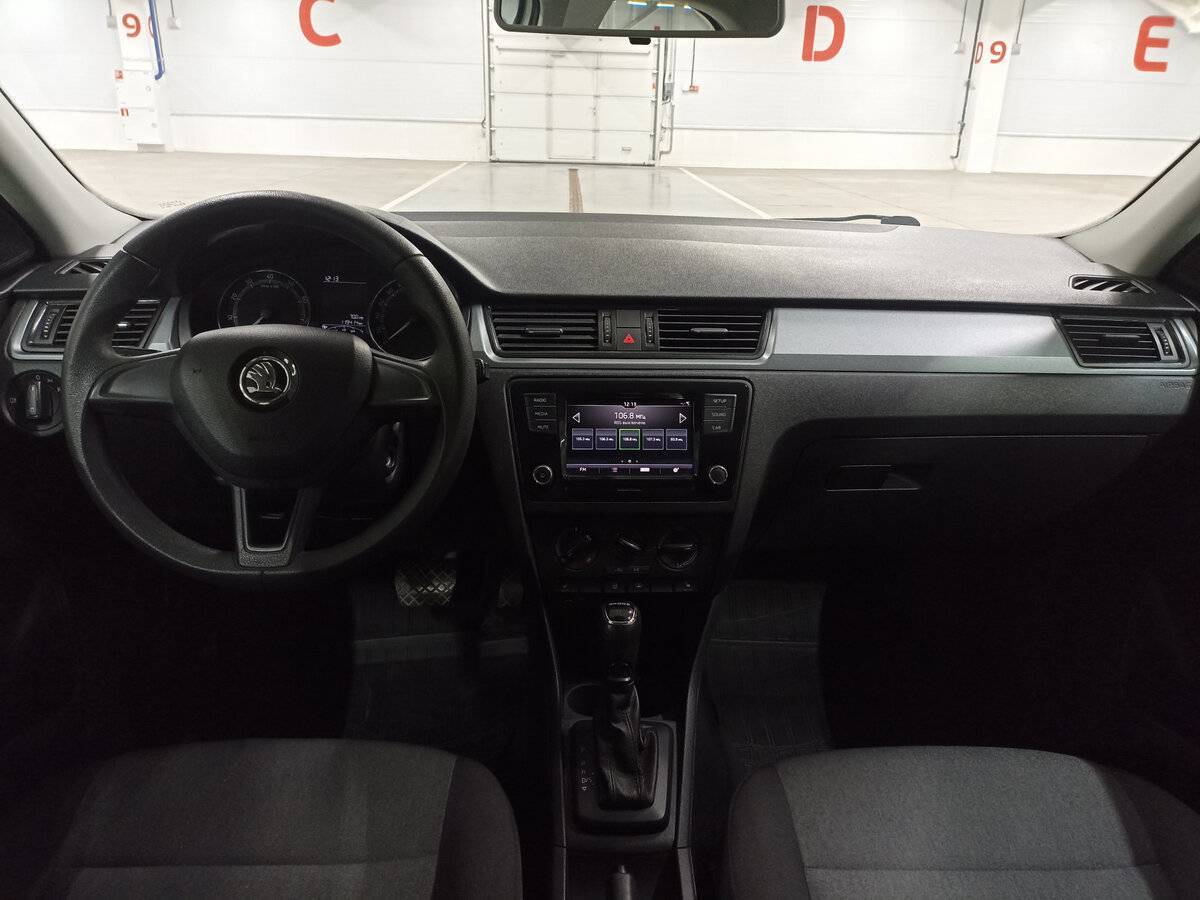 Купить Skoda Rapid с пробегом. Фото: #13