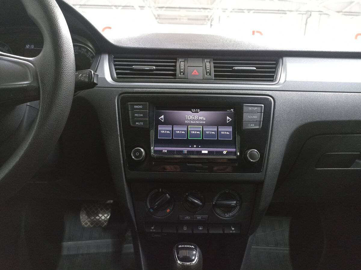 Купить Skoda Rapid с пробегом. Фото: #14