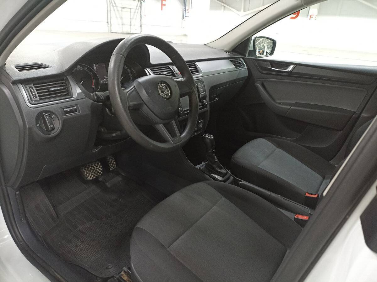 Купить Skoda Rapid с пробегом. Фото: #15