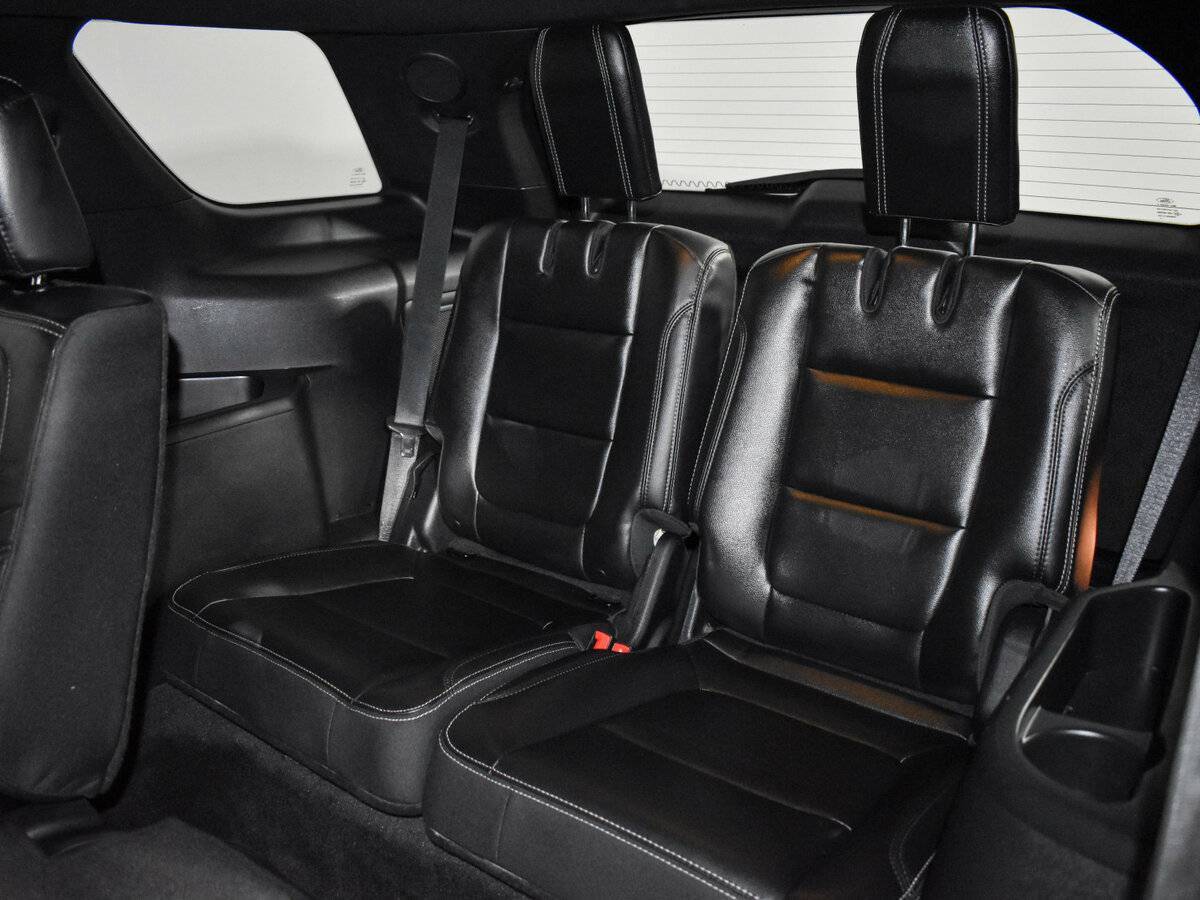 Купить Ford Explorer с пробегом. Фото: #10
