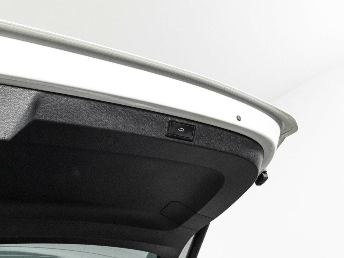 Купить Volkswagen Taos с пробегом. Фото: #14