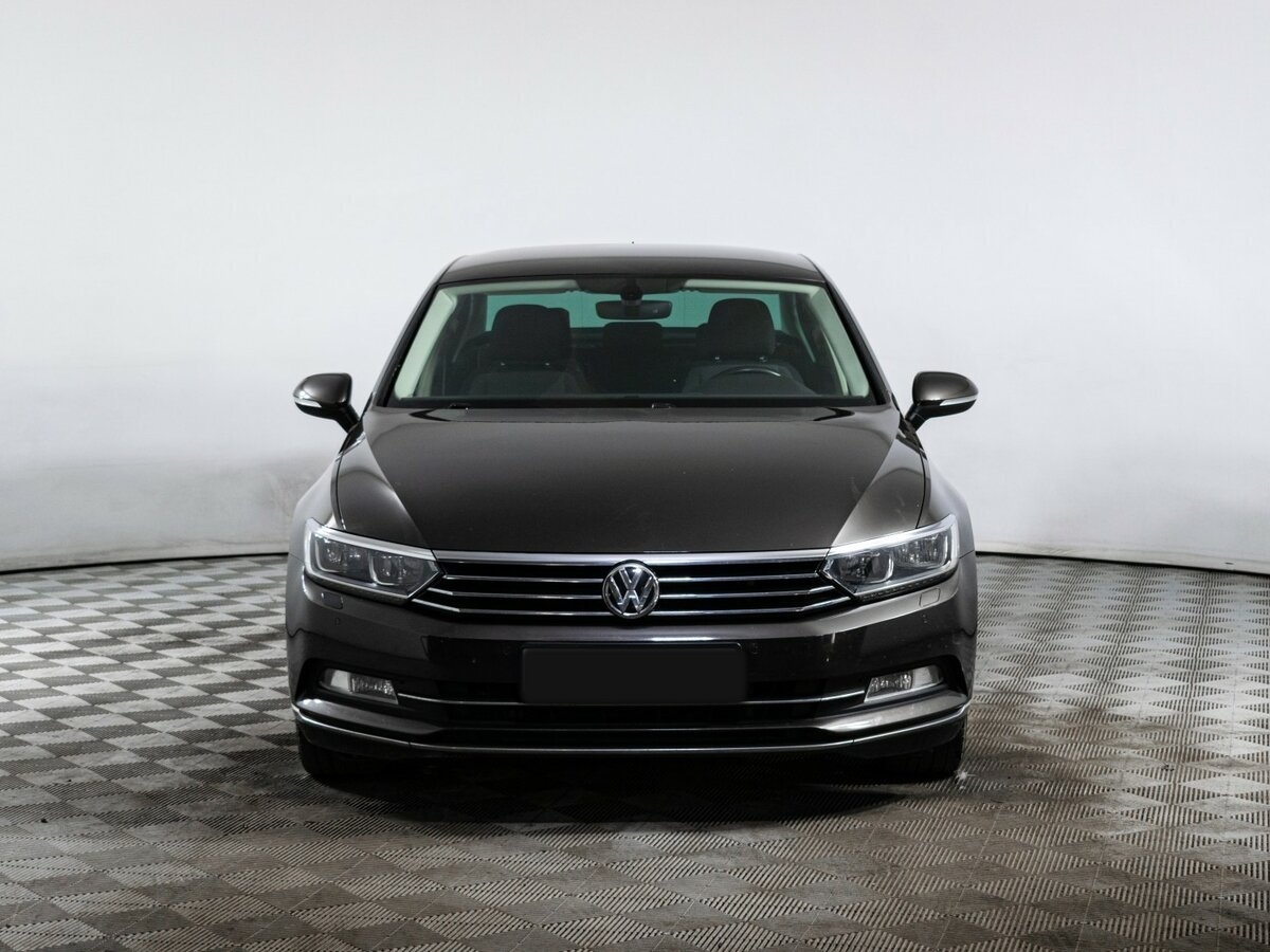 Купить Volkswagen Passat с пробегом. Фото: #1