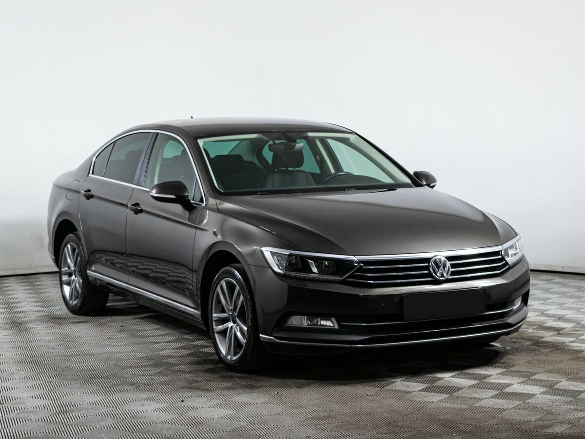 Купить Volkswagen Passat с пробегом. Фото: #2