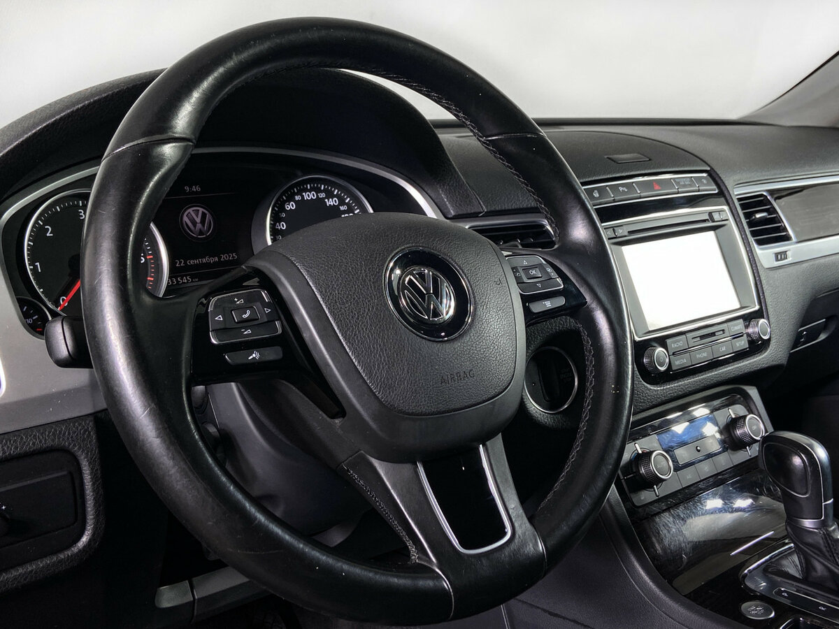 Купить Volkswagen Touareg с пробегом. Фото: #12