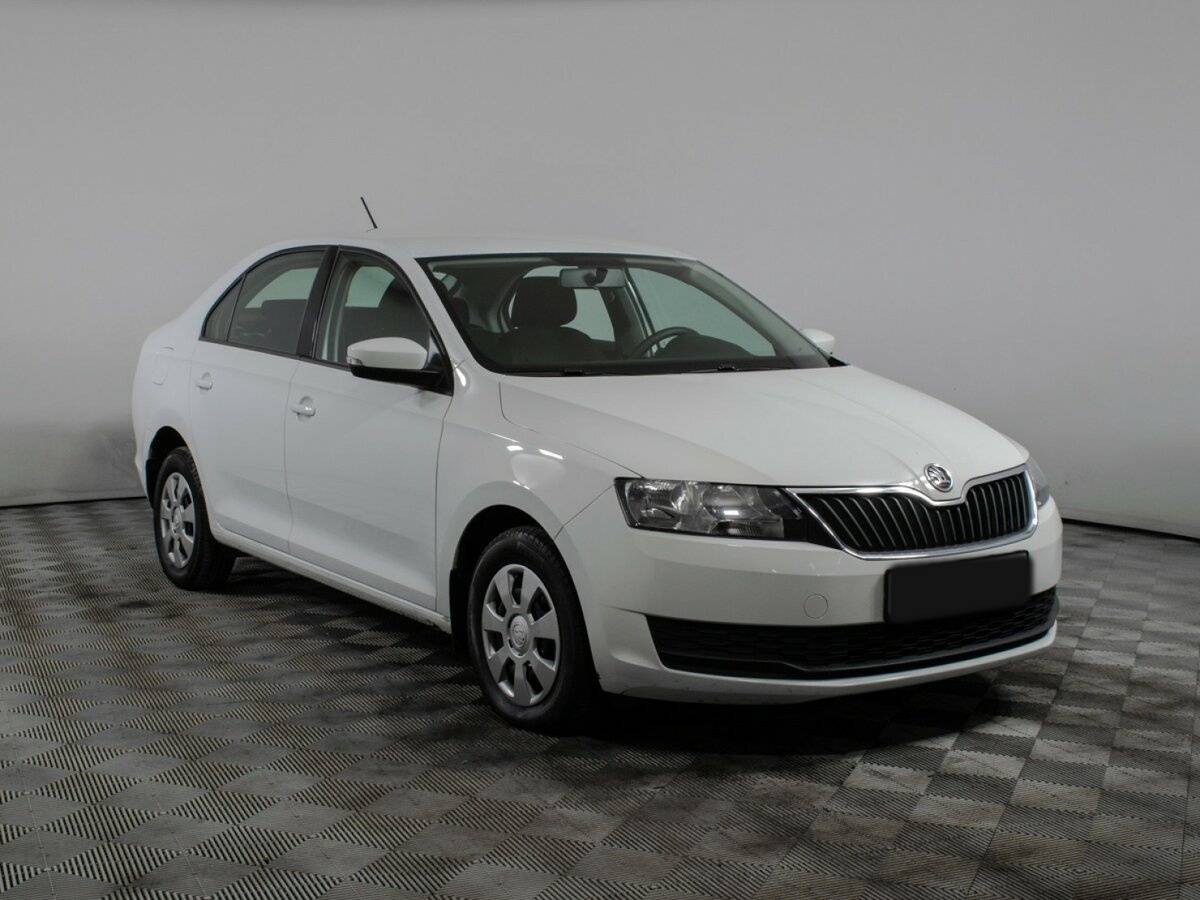 Купить Skoda Rapid с пробегом. Фото: #2