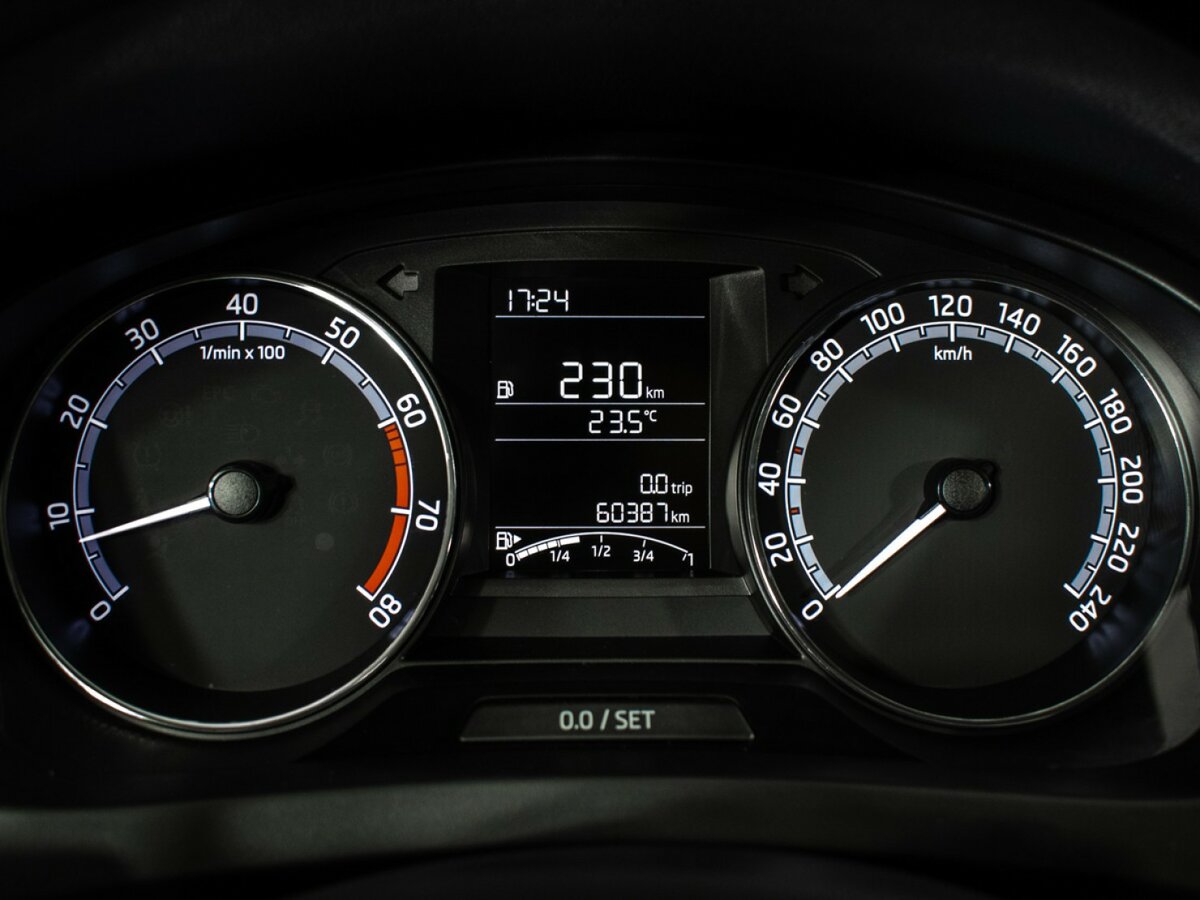 Купить Skoda Rapid с пробегом. Фото: #11