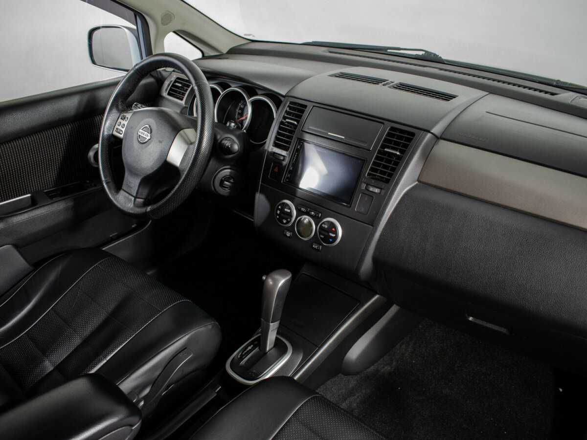 Купить Nissan Tiida с пробегом. Фото: #8