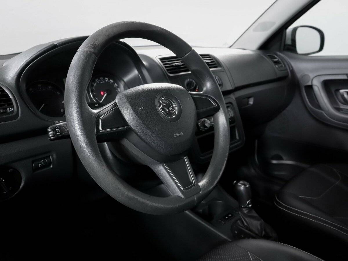 Купить Skoda Fabia с пробегом. Фото: #10