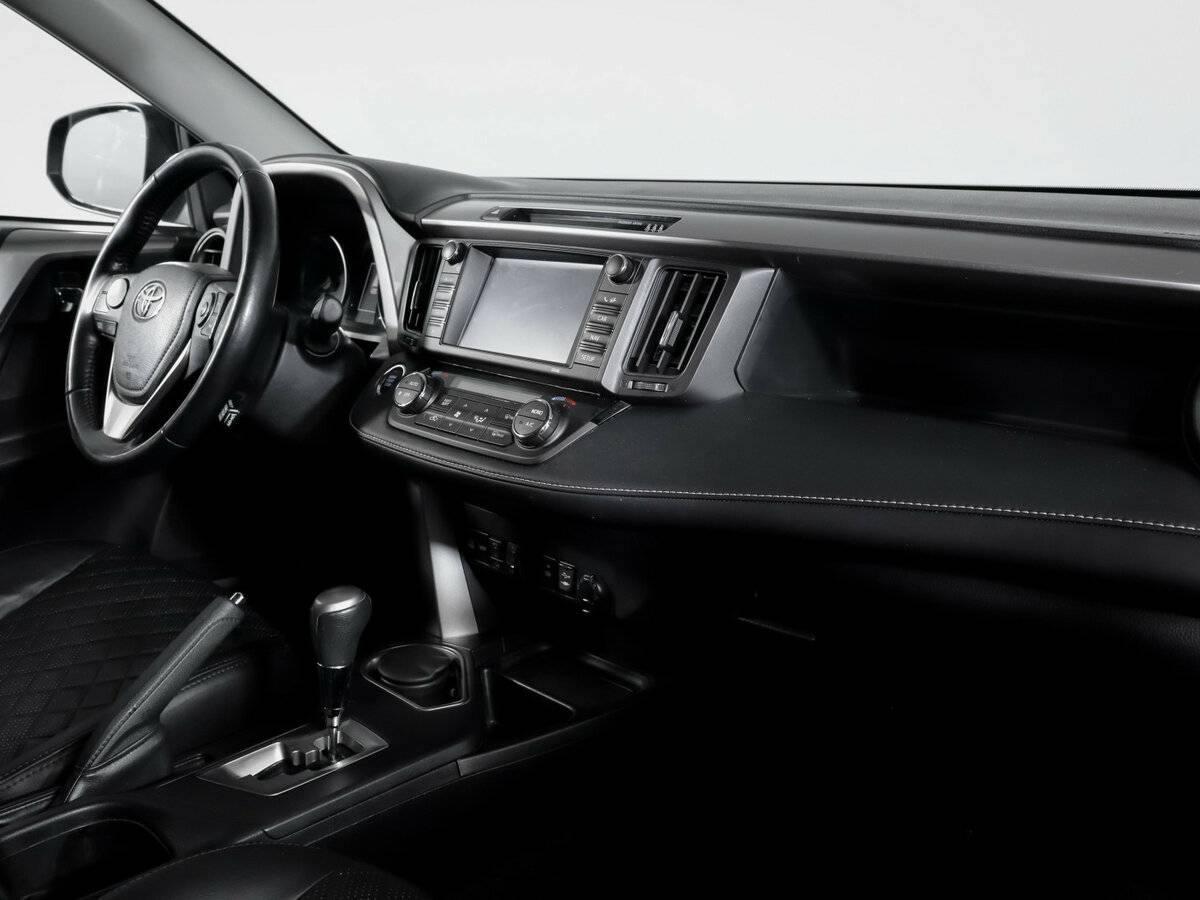Купить Toyota RAV4 с пробегом. Фото: #8